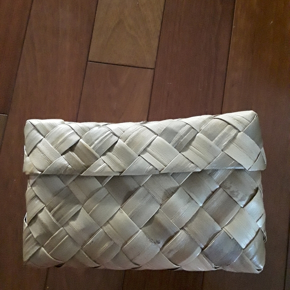 Box - Picture 2 of 2